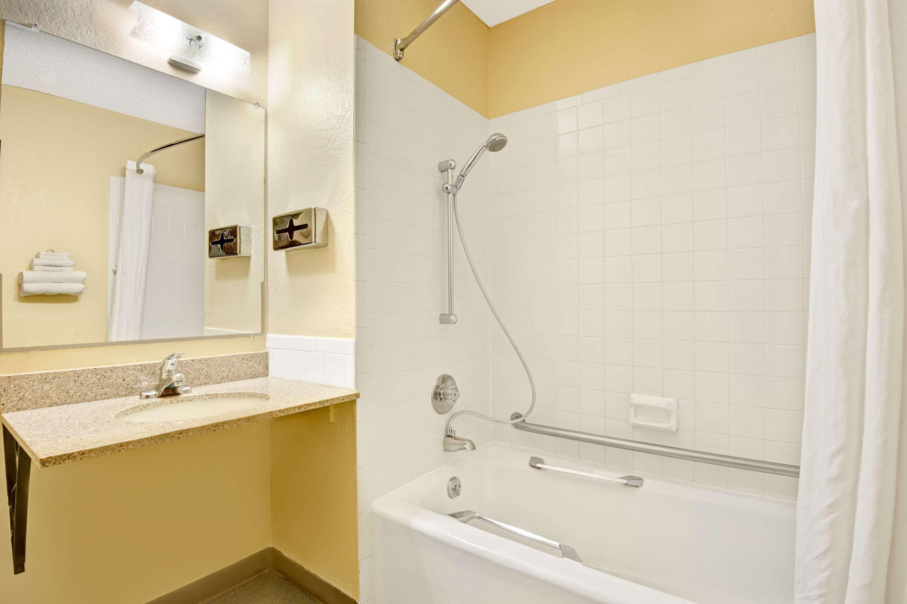 Super 8 By Wyndham Independence Kansas City Ngoại thất bức ảnh