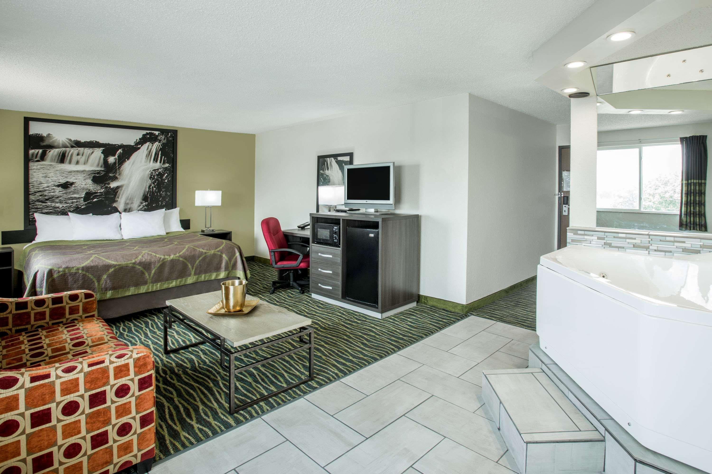 Super 8 By Wyndham Independence Kansas City Ngoại thất bức ảnh