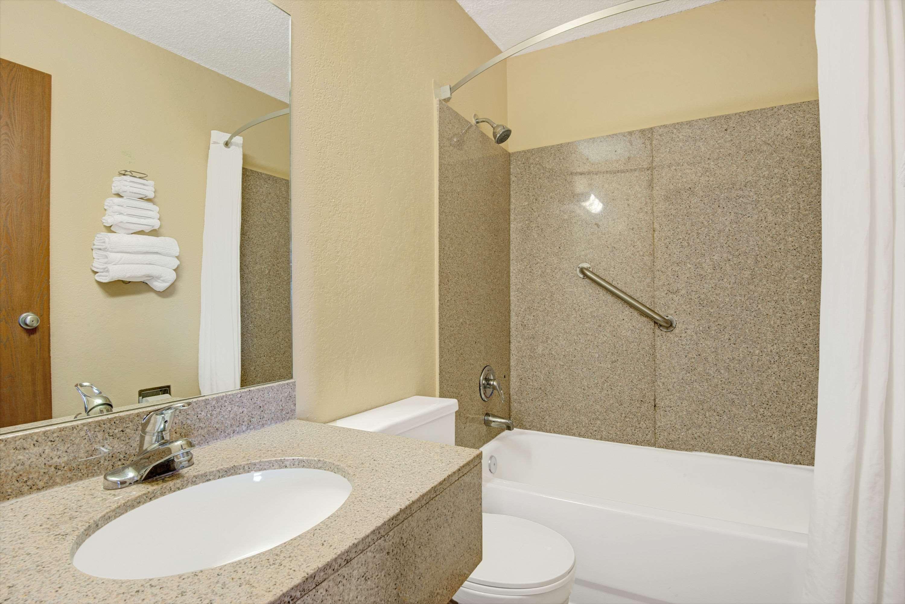 Super 8 By Wyndham Independence Kansas City Ngoại thất bức ảnh