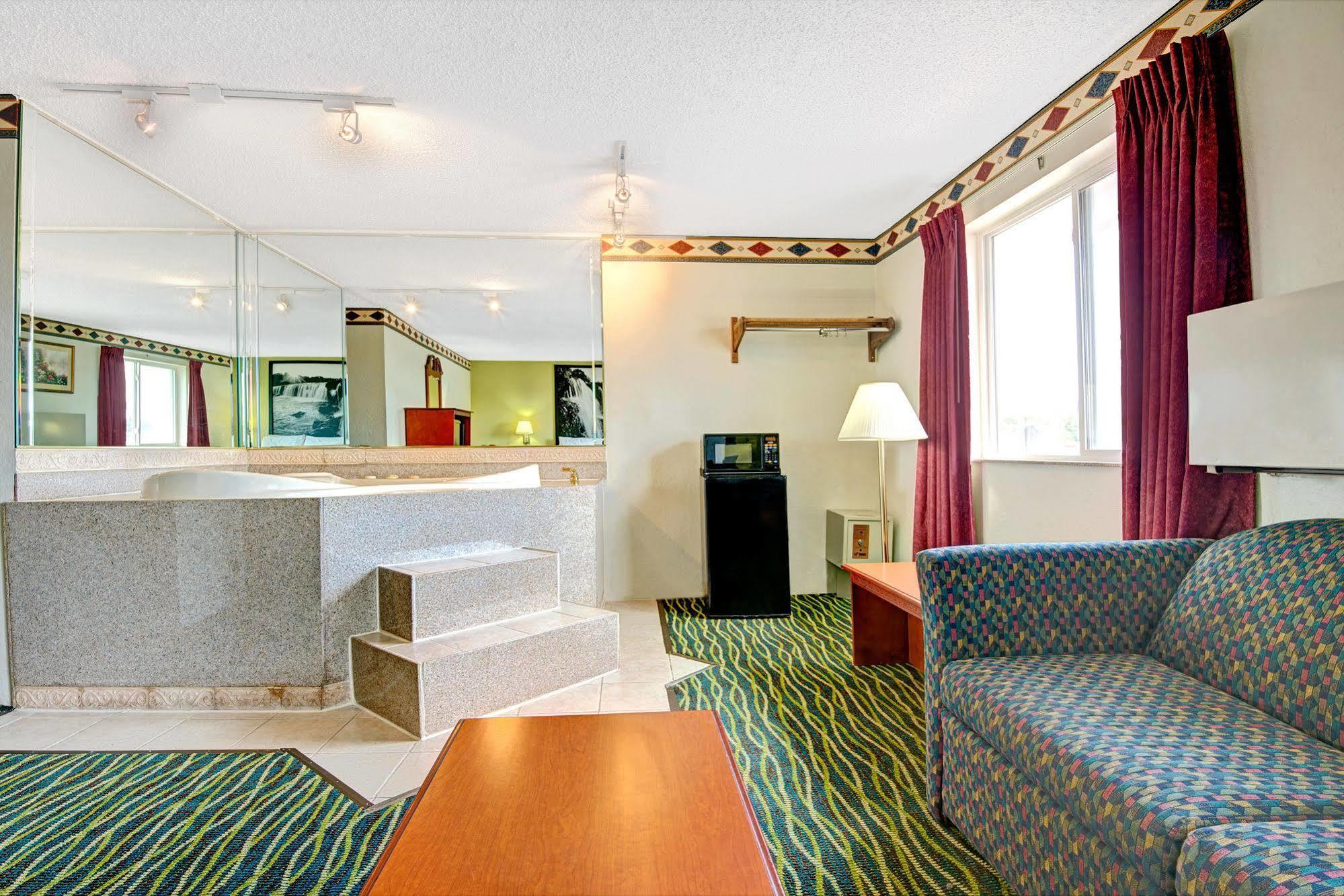 Super 8 By Wyndham Independence Kansas City Ngoại thất bức ảnh
