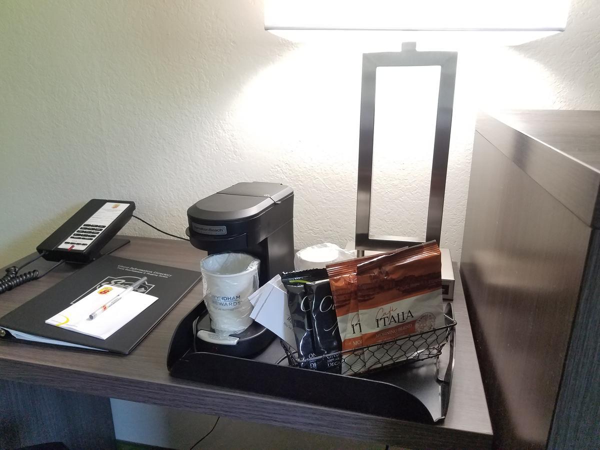 Super 8 By Wyndham Independence Kansas City Ngoại thất bức ảnh