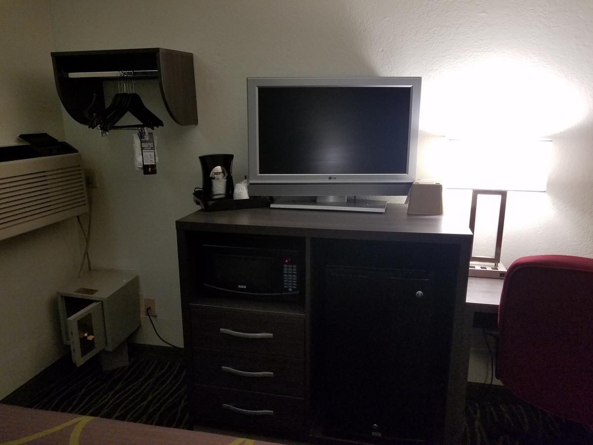 Super 8 By Wyndham Independence Kansas City Ngoại thất bức ảnh